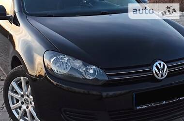 Хетчбек Volkswagen Golf 2009 в 