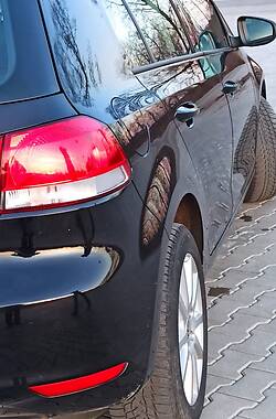 Хетчбек Volkswagen Golf 2009 в 