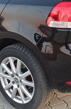Хетчбек Volkswagen Golf 2009 в 