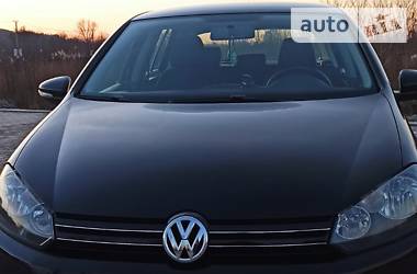 Хетчбек Volkswagen Golf 2009 в 