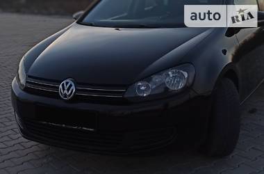 Хетчбек Volkswagen Golf 2009 в 