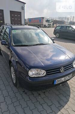 Универсал Volkswagen Golf 2000 в Городке