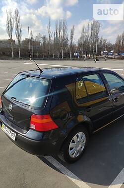 Хэтчбек Volkswagen Golf 1999 в Чуднове