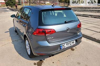 Хэтчбек Volkswagen Golf 2015 в Львове