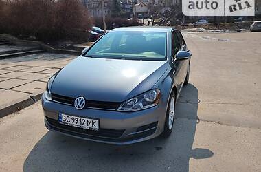 Хэтчбек Volkswagen Golf 2015 в Львове