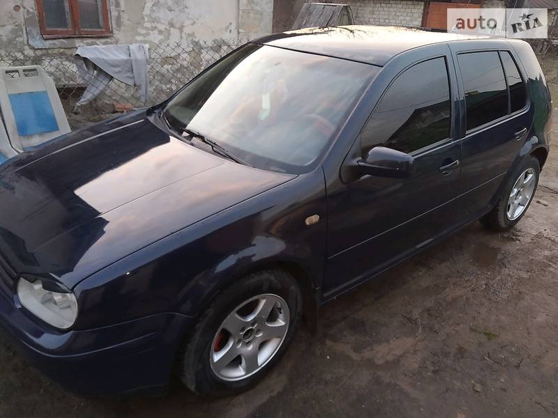 Хэтчбек Volkswagen Golf 1999 в Городке