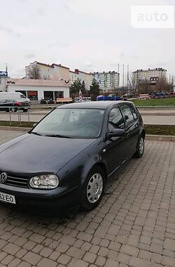 Хэтчбек Volkswagen Golf 2001 в Калуше