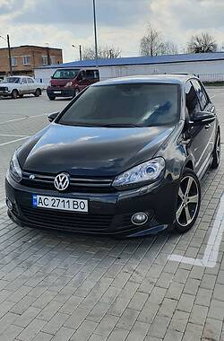 Хэтчбек Volkswagen Golf 2010 в Луцке