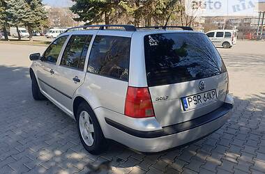 Универсал Volkswagen Golf 2001 в Черновцах