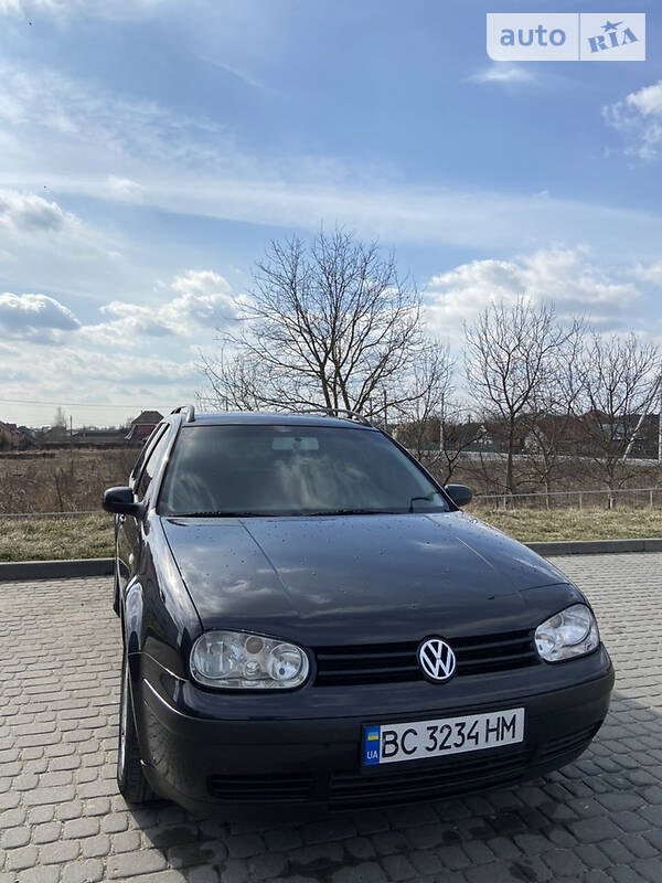Универсал Volkswagen Golf 2002 в Львове