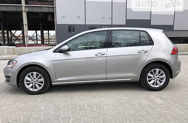 Хэтчбек Volkswagen Golf 2015 в Ивано-Франковске