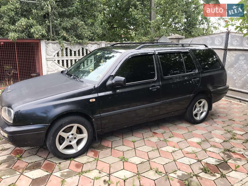 Универсал Volkswagen Golf 1999 в Глыбокой