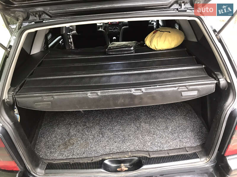 Универсал Volkswagen Golf 1999 в Глыбокой
