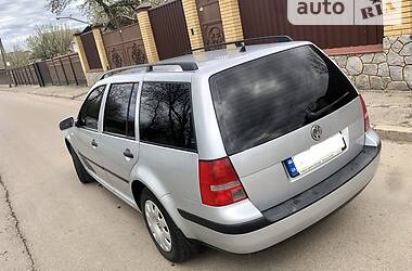 Универсал Volkswagen Golf 2004 в Полтаве