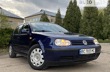 Хэтчбек Volkswagen Golf 2001 в Дрогобыче