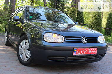 Хэтчбек Volkswagen Golf 2003 в Дрогобыче