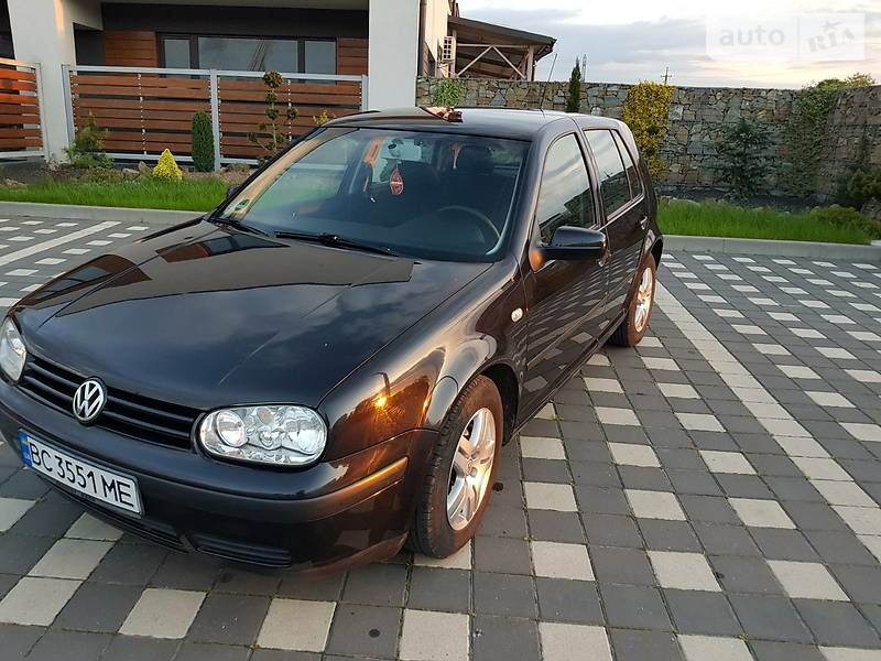 Хэтчбек Volkswagen Golf 2002 в Стрые