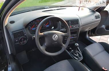 Хэтчбек Volkswagen Golf 2002 в Стрые