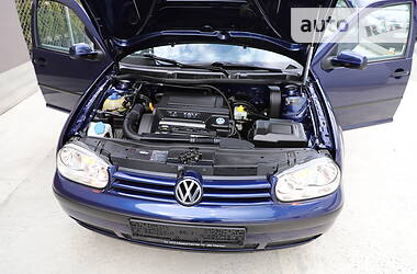 Хэтчбек Volkswagen Golf 2002 в Дрогобыче