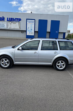 Универсал Volkswagen Golf 2003 в Луцке