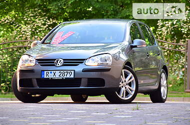 Хетчбек Volkswagen Golf 2006 в Дрогобичі