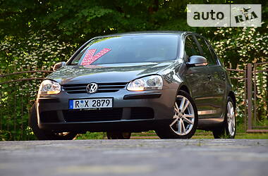 Хетчбек Volkswagen Golf 2006 в Дрогобичі