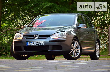 Хетчбек Volkswagen Golf 2006 в Дрогобичі