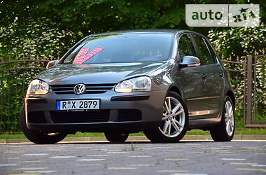 Хетчбек Volkswagen Golf 2006 в Дрогобичі