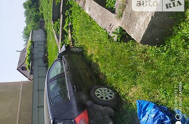 Хэтчбек Volkswagen Golf 2005 в Староконстантинове