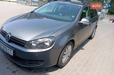 Универсал Volkswagen Golf 2010 в 