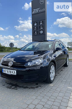 Універсал Volkswagen Golf 2010 в Мукачевому