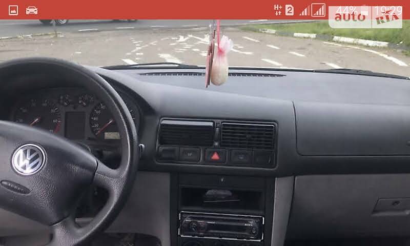 Універсал Volkswagen Golf 2000 в Бориславі