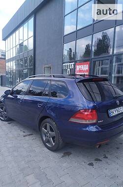 Универсал Volkswagen Golf 2010 в 