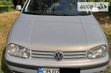 Хетчбек Volkswagen Golf 2000 в Чернігові