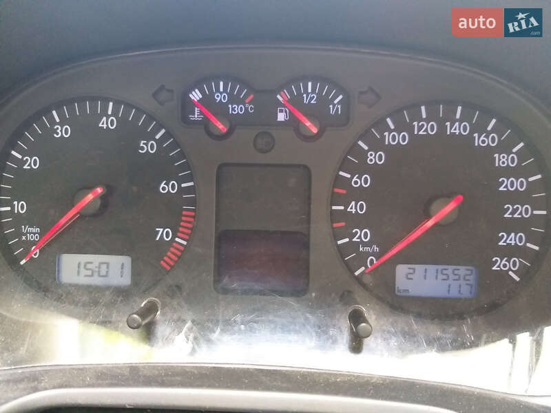 Хетчбек Volkswagen Golf 2000 в Чернігові