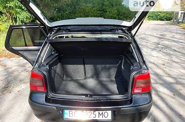 Хэтчбек Volkswagen Golf 1999 в Сокале