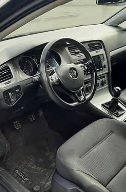 Універсал Volkswagen Golf 2016 в Івано-Франківську