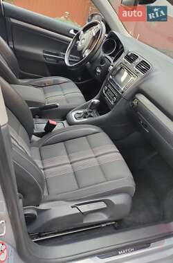 Універсал Volkswagen Golf 2012 в Тернополі