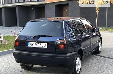 Хетчбек Volkswagen Golf 1994 в Івано-Франківську