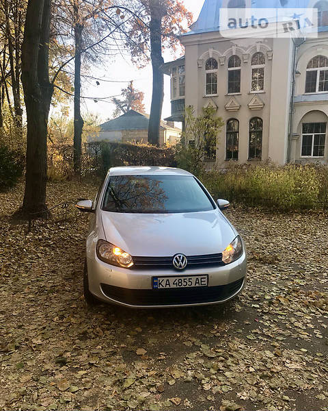 Хетчбек Volkswagen Golf 2010 в Києві