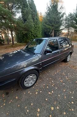 Хэтчбек Volkswagen Golf 1991 в Городке