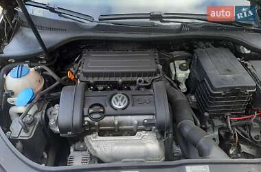 Хэтчбек Volkswagen Golf 2006 в Ананьеве