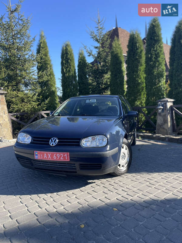 Хетчбек Volkswagen Golf 2001 в Трускавці