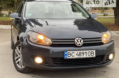 Универсал Volkswagen Golf 2010 в 