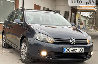 Универсал Volkswagen Golf 2010 в 