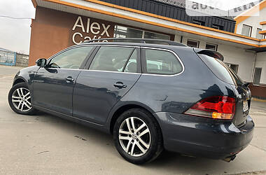 Универсал Volkswagen Golf 2010 в 