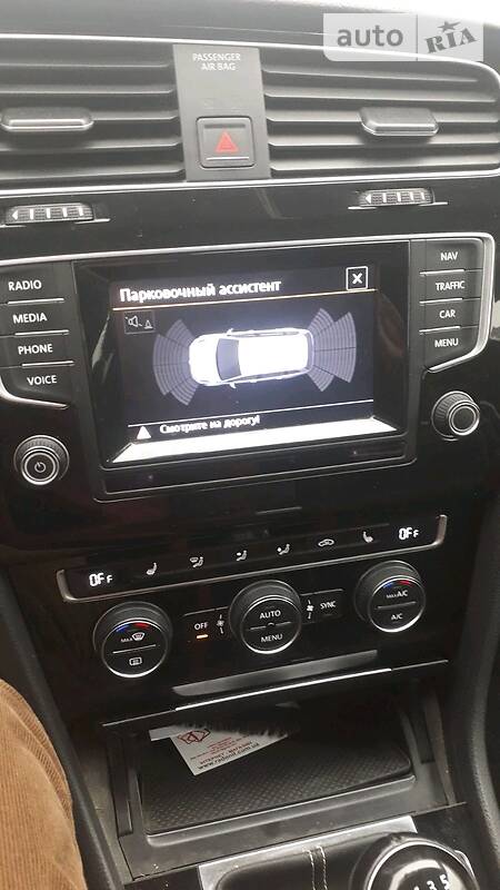 Универсал Volkswagen Golf 2015 в Ивано-Франковске