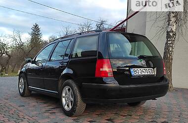 Универсал Volkswagen Golf 2003 в Бучаче