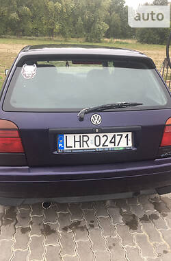 Хэтчбек Volkswagen Golf 1996 в Трускавце