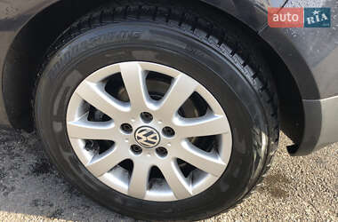 Хэтчбек Volkswagen Golf 2006 в 